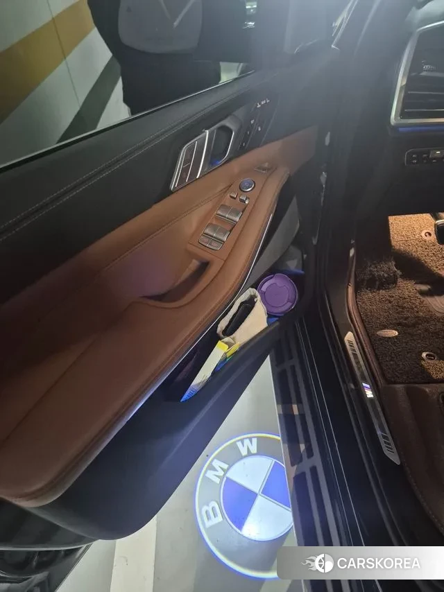 BMW X7 (G07) 2021 Небесно-голубой из Кореи, фото 4