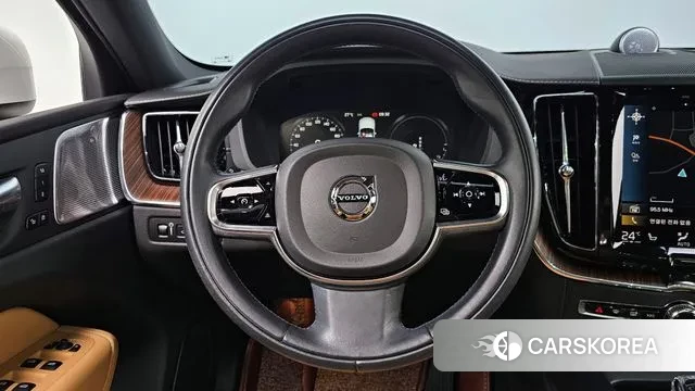 Volvo XC60 second Generation 2020 Белый из Кореи, фото 4