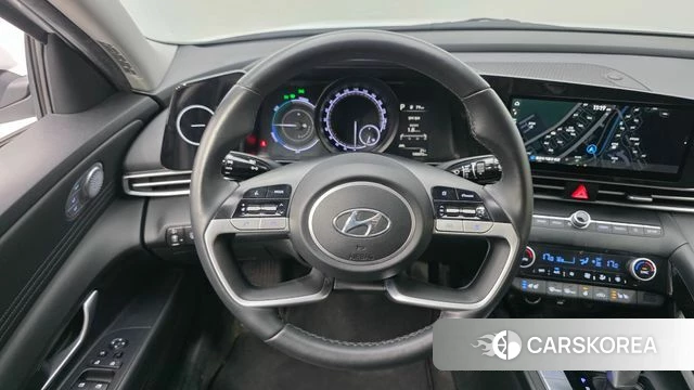 Hyundai Avante Hybrid (CN7) 2022 Белый из Кореи, фото 4