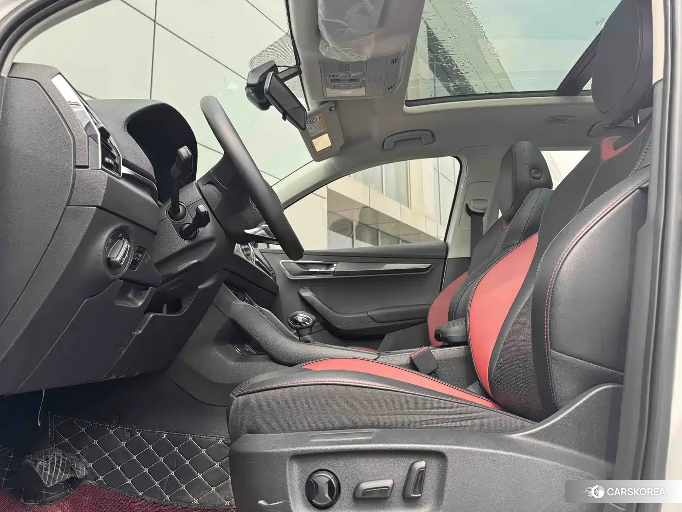 Skoda Krok 2023 Белый из Китая, фото 4