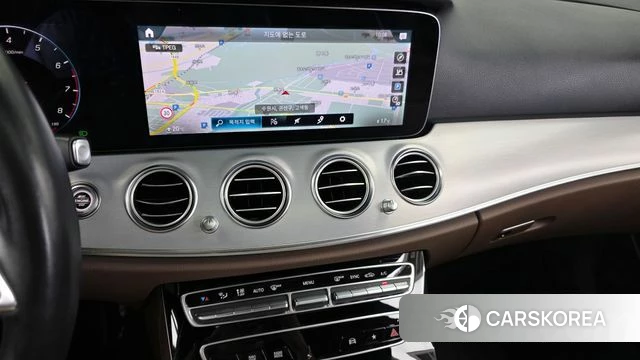 Mercedes-Benz E-Class W213 2021 Белый из Кореи, фото 4