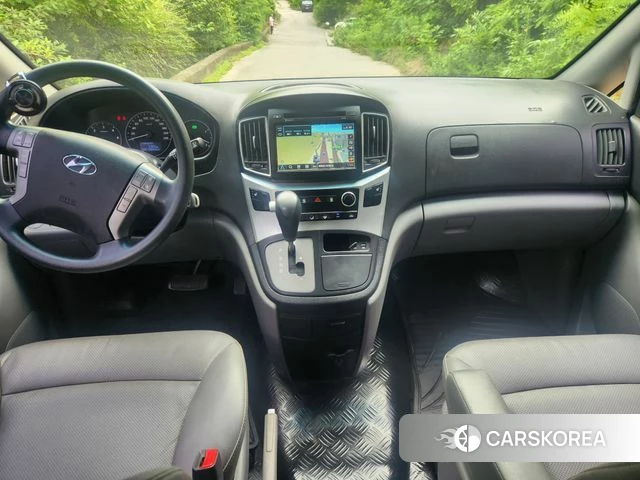 Hyundai Grand Starex 2018 Серебристо-серый из Кореи, фото 4