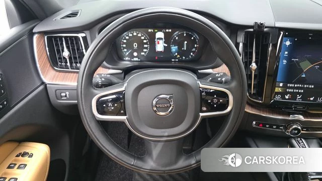 Volvo XC60 second Generation 2019 Серый из Кореи, фото 4