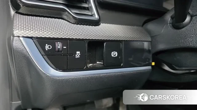 Kia Sportage 5th Generation 2023 Белый из Кореи, фото 4