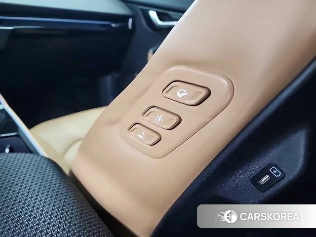 Kia EV6 2022 Белый из Кореи, фото 4