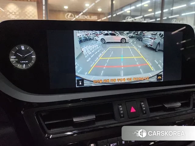 Lexus ES300h 7th generation 2024 Белый из Кореи, фото 4