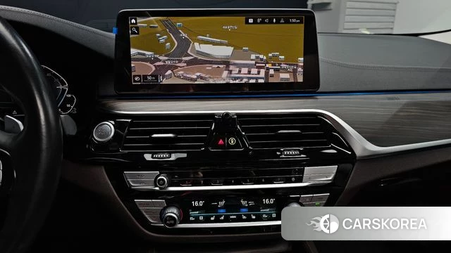 BMW 5 Series (G30) 2021 Черный из Кореи, фото 4