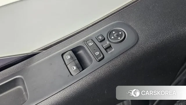 Hyundai Staria 2023 Белый из Кореи, фото 4