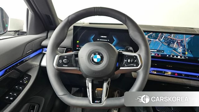 BMW 5 Series (G60) 2025 Белый из Кореи, фото 4