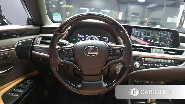 Lexus ES300h 7th generation 2021 Черный из Кореи, фото 4