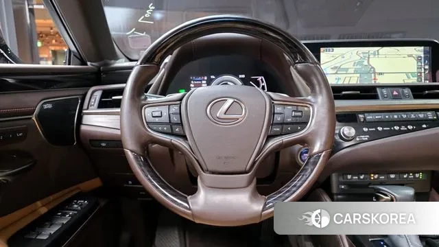 Lexus ES300h 7th generation 2021 Белый из Кореи, фото 4