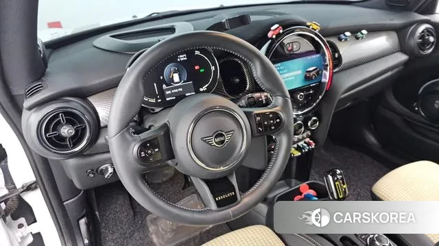 Mini Cooper Electric 2023 Белый из Кореи, фото 4