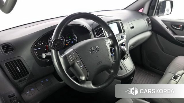 Hyundai Grand Starex 2018 Белый из Кореи, фото 4