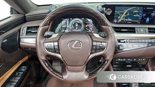 Lexus ES300h 7th generation 2020 Серебряный из Кореи, фото 4