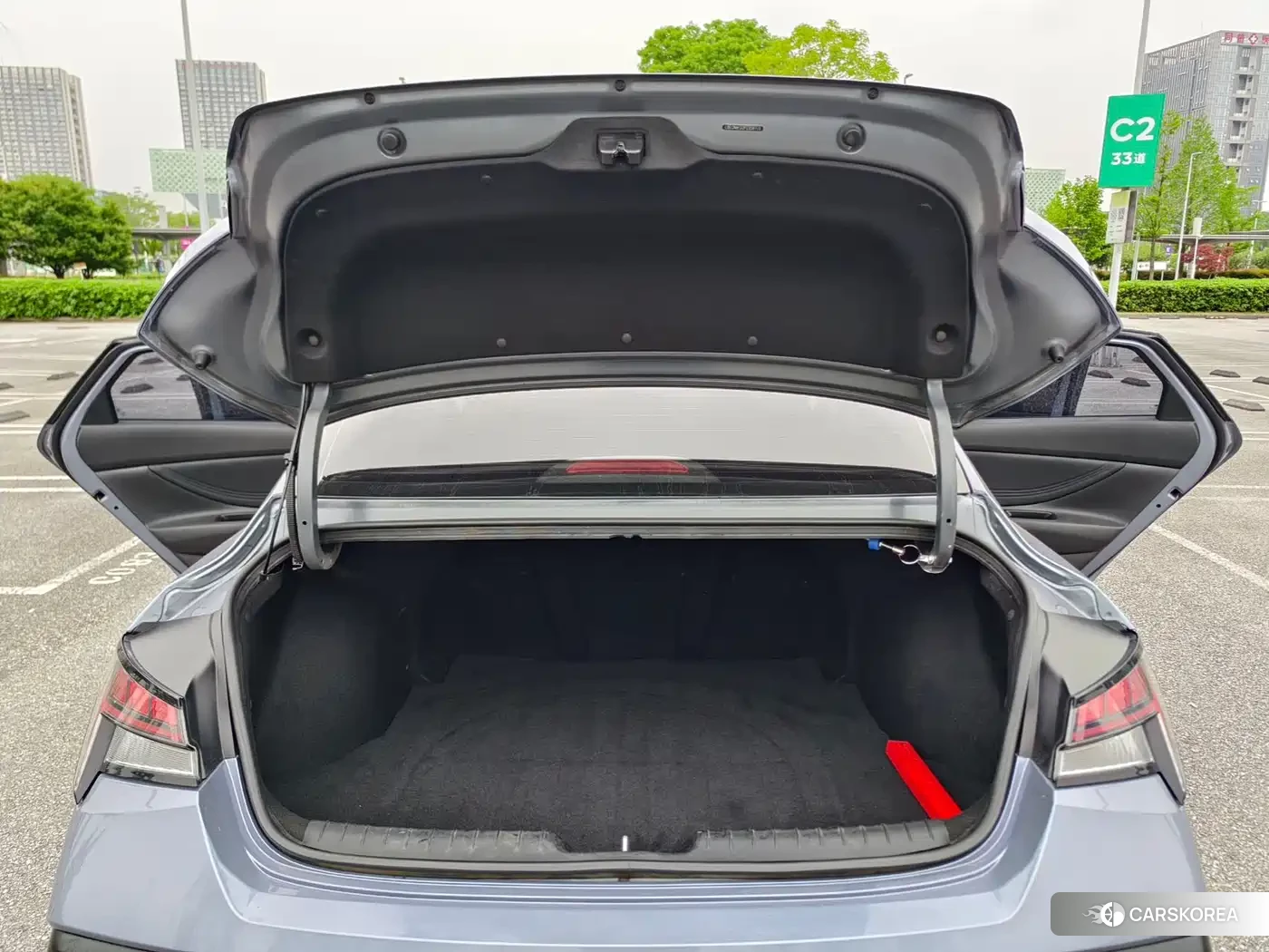 Hyundai Elantra 2023 Silver/gray из Китая, фото 4