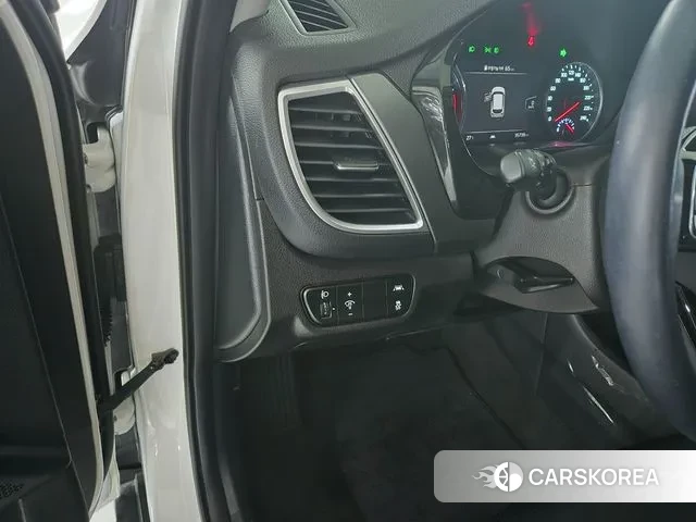 Kia Seltos 2022 Белый из Кореи, фото 4