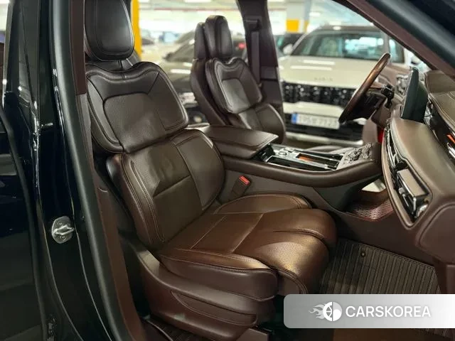 Lincoln Aviator 2nd generation 2021 Черный из Кореи, фото 4