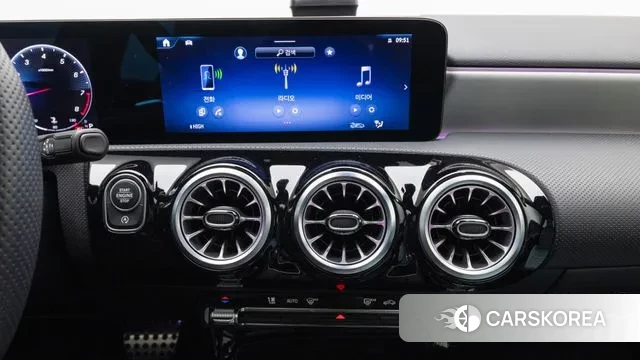 Mercedes-Benz A-Class W177 2025 Черный из Кореи, фото 4