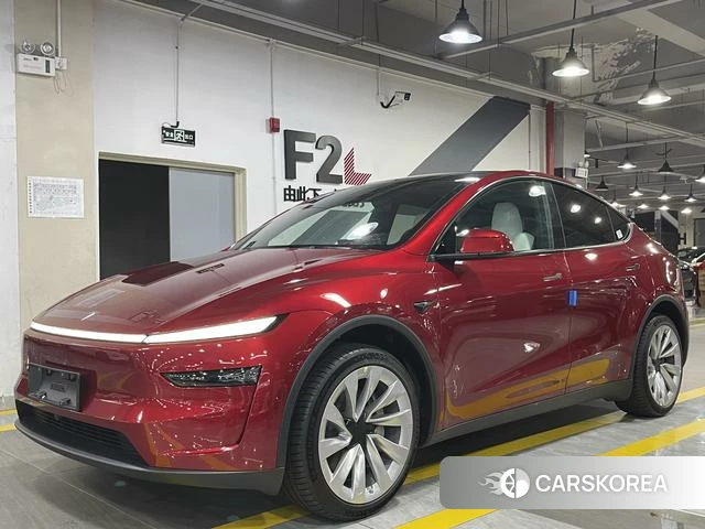 Tesla Model Y 2026 Красный из Китая, фото 4