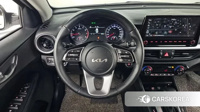 Kia The New K3 2nd generation 2021 Белый из Кореи, фото 4
