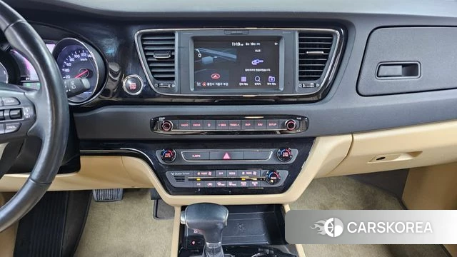 Kia The New Carnival 2018 Черный из Кореи, фото 4