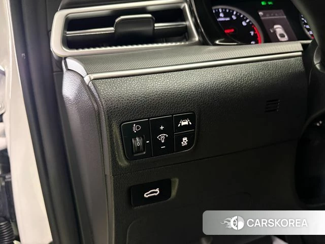 Kia K5 3rd generation 2023 Белый из Кореи, фото 4