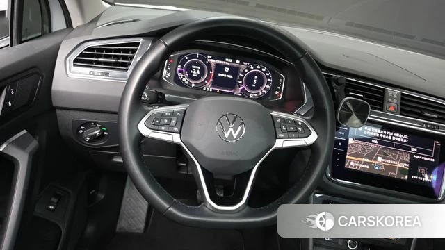 Volkswagen Tiguan second Generation 2022 Белый из Кореи, фото 4