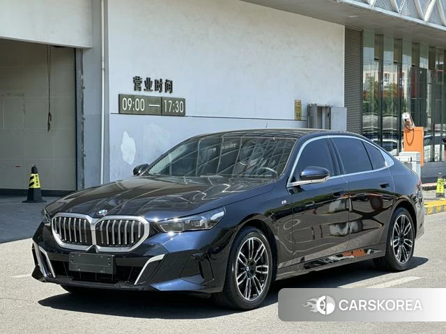 BMW 5 series 2024 Черный из Китая, фото 4
