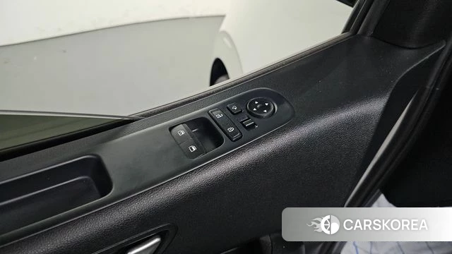 Hyundai Staria 2022 Белый из Кореи, фото 4