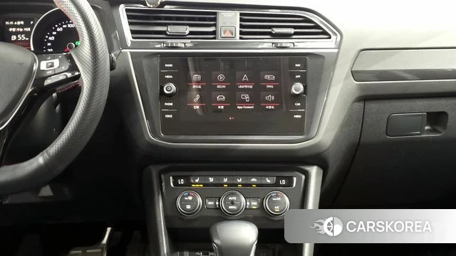 Volkswagen Tiguan second Generation 2020 Белый из Кореи, фото 4