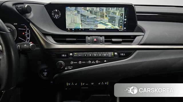Lexus ES300h 7th generation 2018 Серебристо-серый из Кореи, фото 4
