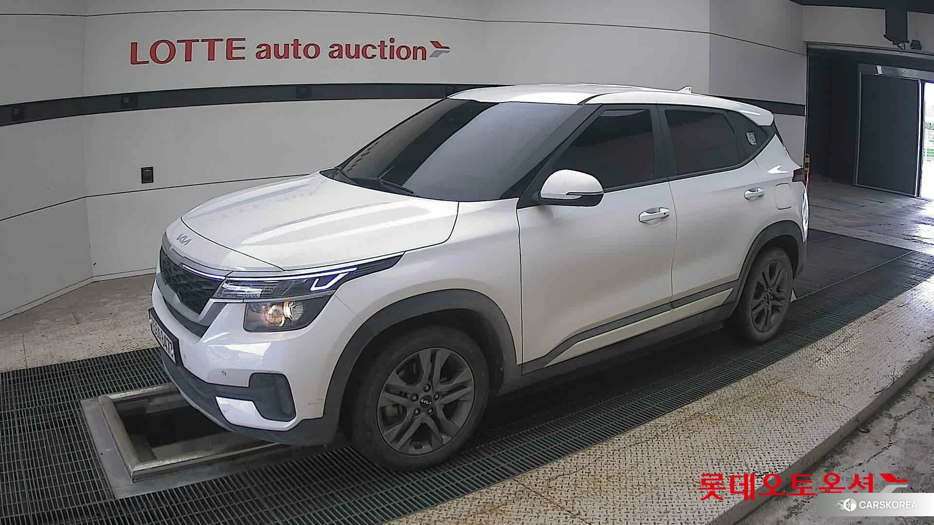 Kia Seltos 2022 Snow White Pearl из Кореи, фото 4