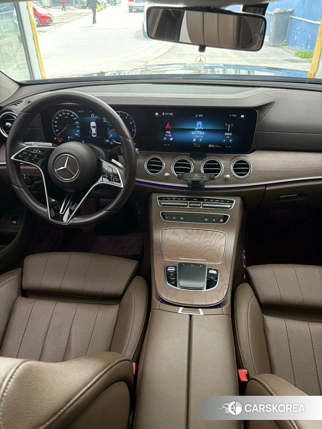 Mercedes-Benz E-class 2023 Черный из Китая, фото 4