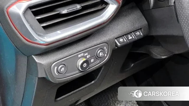 Chevrolet (GM Daewoo) Trailblazer 2021 Небесно-голубой из Кореи, фото 4