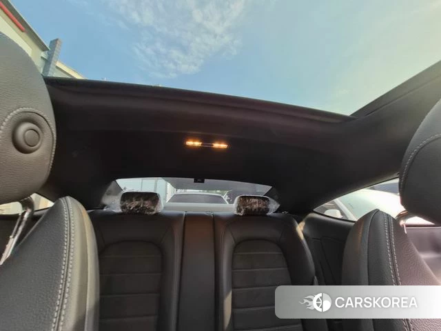 Mercedes-Benz C-Class W205 2021 Белый из Кореи, фото 4