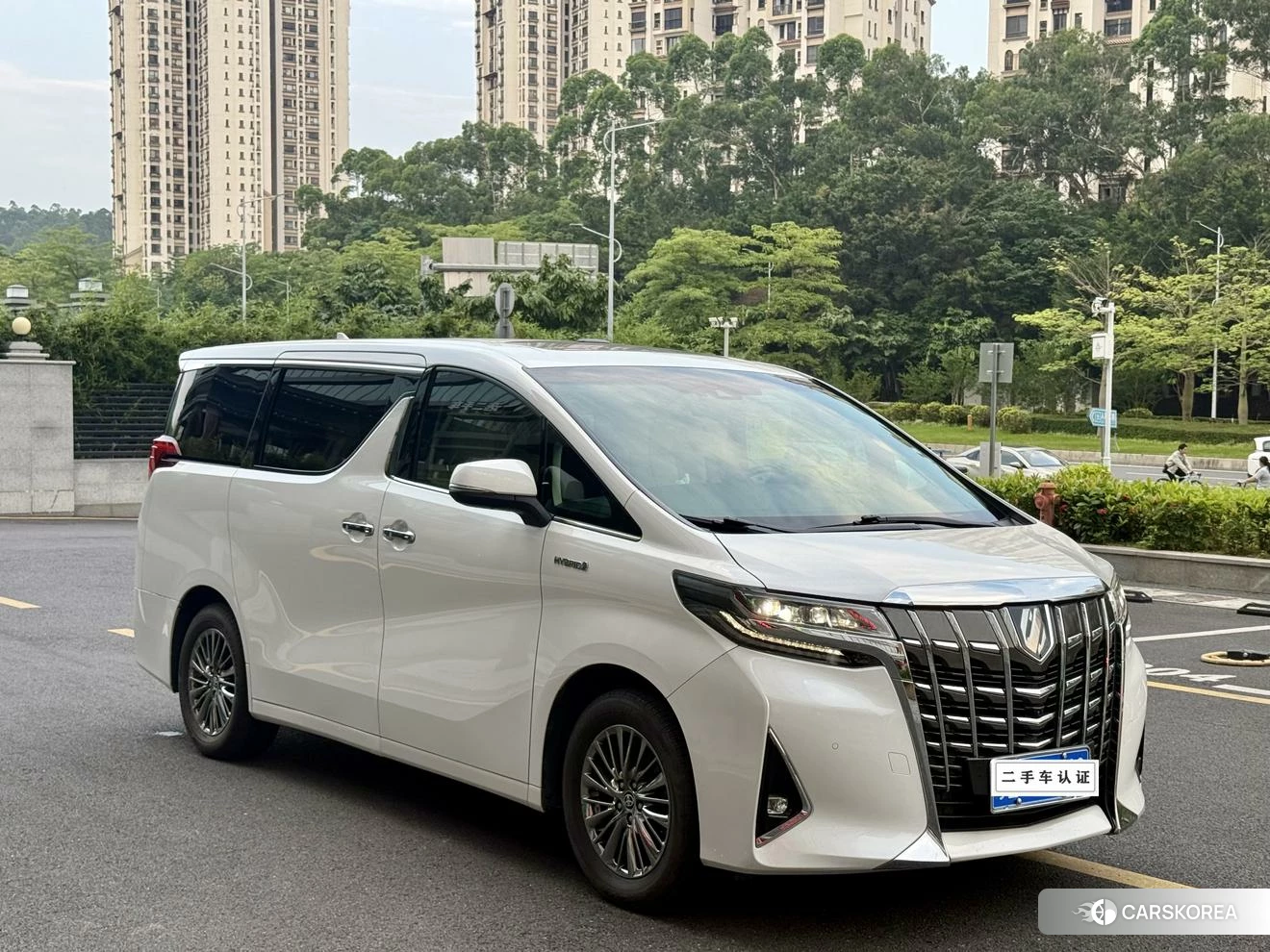 Toyota Elfa 2021 Белый из Китая, фото 4