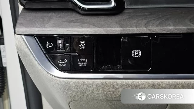 Kia Sportage 5th Generation Hybrid 2023 Белый из Кореи, фото 4