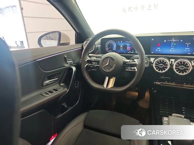 Mercedes-Benz Class A 2024 Белый из Китая, фото 4