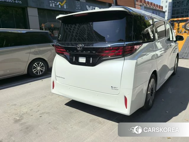 Toyota Elfa 2025 Белый из Китая, фото 4