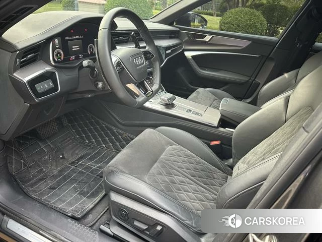 Audi A6L 2021 Темно-серый из Китая, фото 4