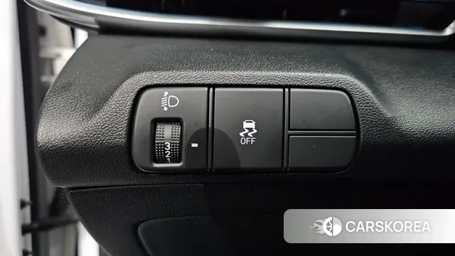 Hyundai The New Avante (CN7) 2023 Белый из Кореи, фото 4