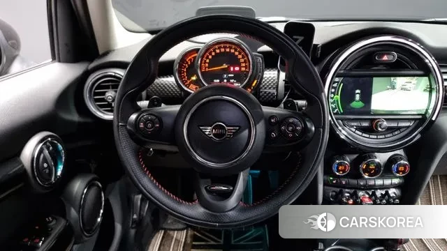 Mini Cooper 2018 Черный из Кореи, фото 4