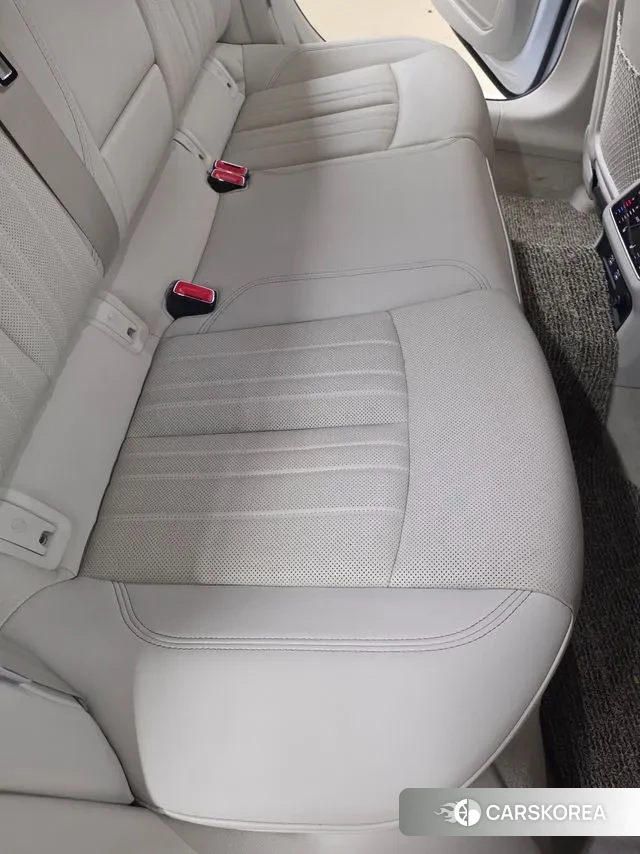 Audi A6 (C8) 2021 Белый из Кореи, фото 4