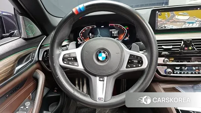 BMW 5 Series (G30) id 3552364 из Кореи 4