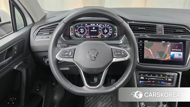 Volkswagen Tiguan second Generation 2022 Белый из Кореи, фото 4