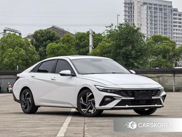 Hyundai Elantra 2024 Белый из Китая, фото 4