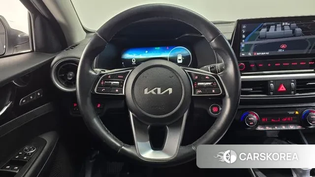 Kia The New K3 2nd generation 2021 Белый из Кореи, фото 4