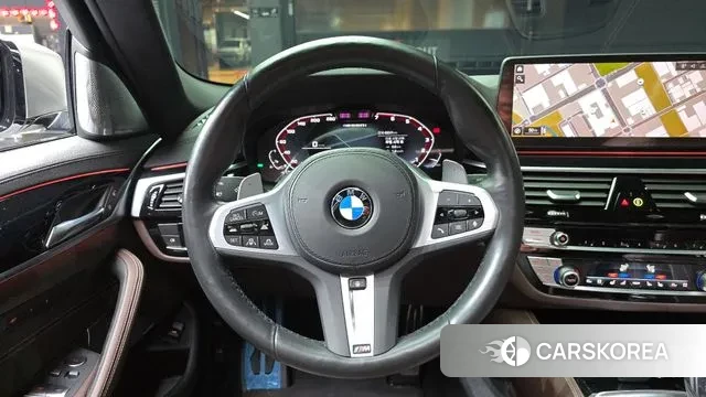 BMW 5 Series (G30) 2022 Белый из Кореи, фото 4