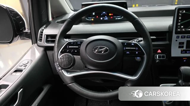 Hyundai Staria 2023 Белый из Кореи, фото 4