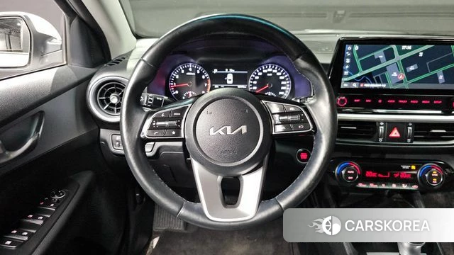 Kia The New K3 2nd generation 2021 Белый из Кореи, фото 4